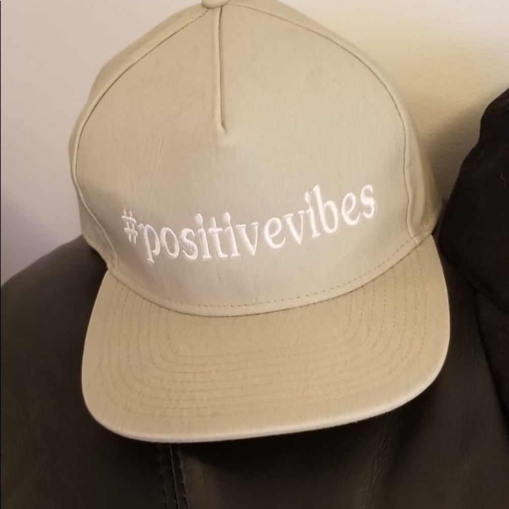 Lids hat with #positivevibes on it new